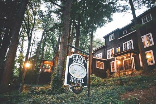 Внешний вид отеля Lake Rabun Hotel & Restaurant