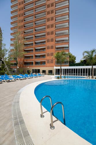 Внешний вид отеля Aparthotel BCL Levante Lux в Бенидорме