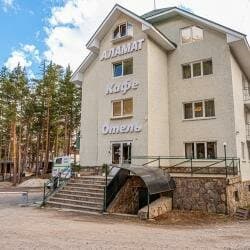 Внешний вид отеля Аламат в Терсколе