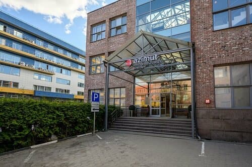 Внешний вид отеля Azimut Отель Дербеневская Москва в Даниловском районе
