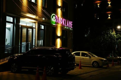 Внешний вид отеля Parklane Hotel