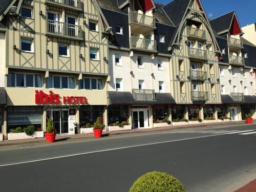 Внешний вид отеля Ibis Deauville Centre в Довиле