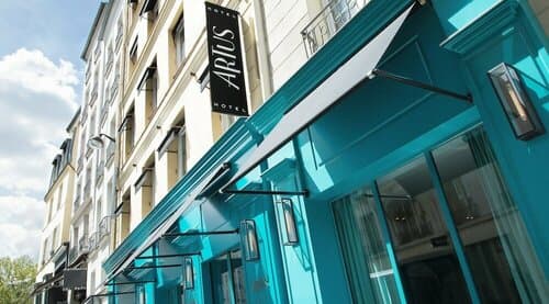 Внешний вид отеля Hôtel Artus в Квартале Сен-Жермен-де-Пре