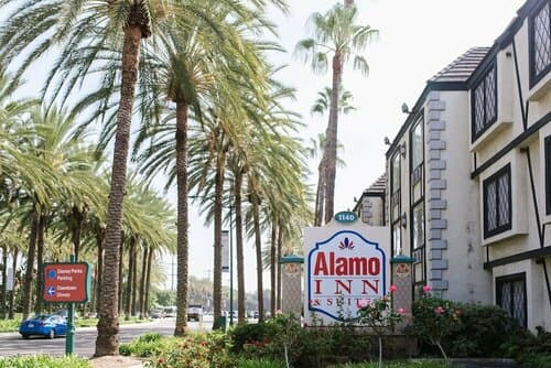 Внешний вид отеля Alamo Inn & Suites в Анахайме