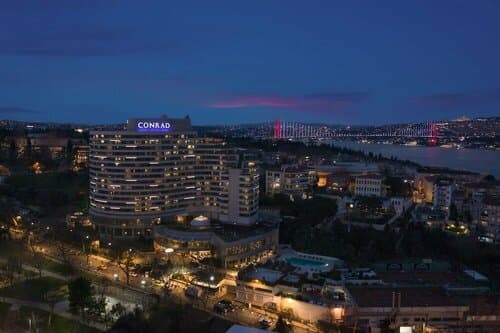 Внешний вид отеля Conrad Istanbul Bosphorus в Бешикташе