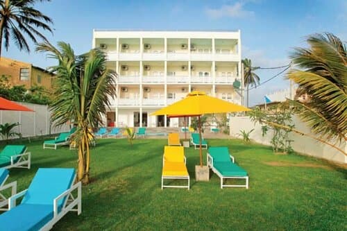 Внешний вид отеля Hotel J Negombo