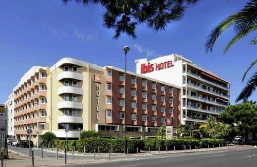 Внешний вид отеля Ibis Nice Aéroport Promenade des Anglais в Каррасе