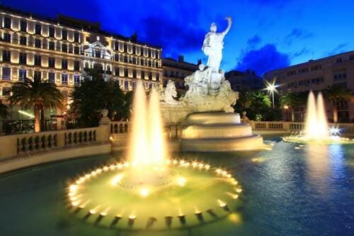 Внешний вид отеля Grand Hotel Dauphine в Тулоне