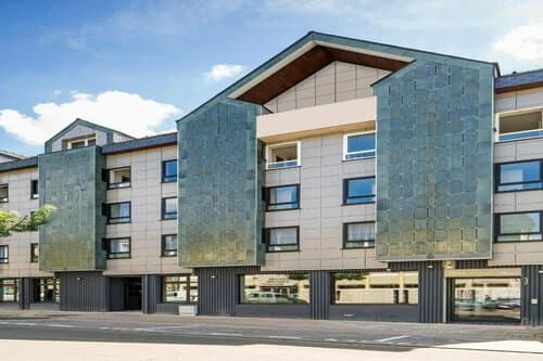 Внешний вид отеля Ibis Styles Laval Centre Gare