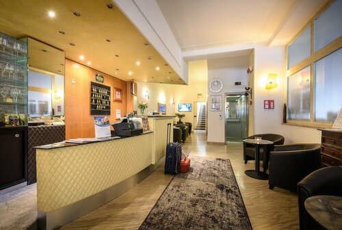 Внешний вид отеля Hotel Corona