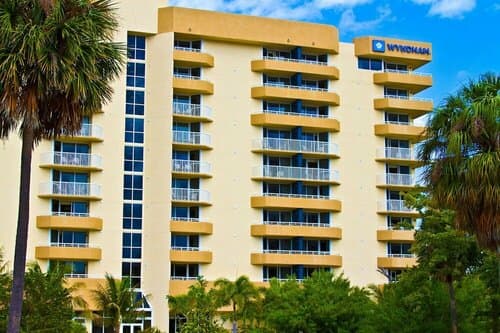 Внешний вид отеля Club Wyndham Santa Barbara в Помпано-Бич