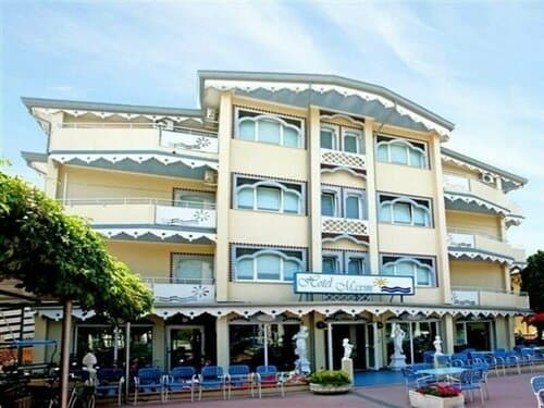 Внешний вид отеля Hotel Maxim