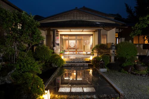 Внешний вид отеля Tatsuta Ryokan