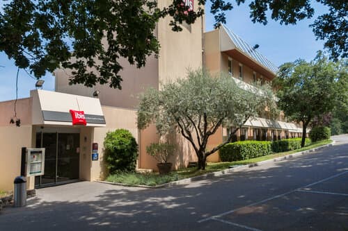 Внешний вид отеля Ibis Antibes Sophia Antipolis
