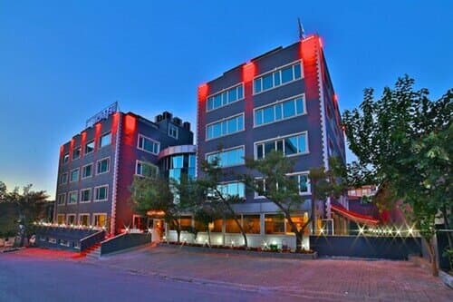 Внешний вид отеля The Hera Premium Hotels
