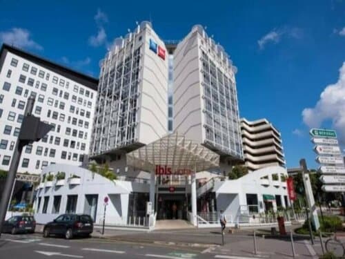 Внешний вид отеля Ibis Bordeaux Centre Meriadeck в Бордо Центре