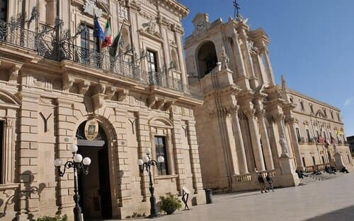 Внешний вид отеля Il Duomo в Сиракузе