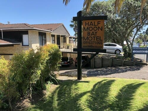 Внешний вид отеля Half Moon Bay Motel