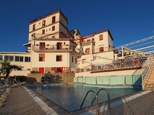 Внешний вид отеля Hotel Dania