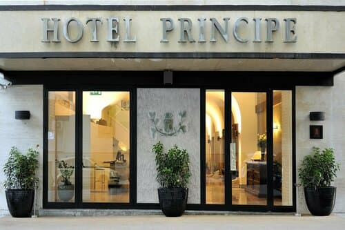 Внешний вид отеля Hotel Principe di Villafranca
