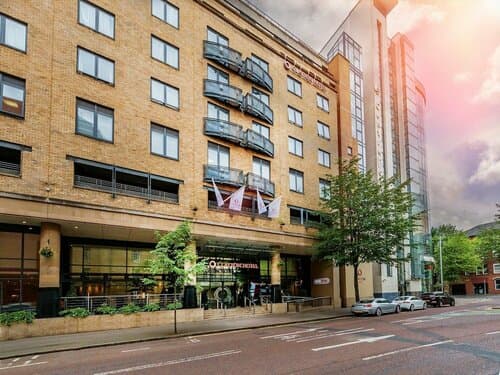 Внешний вид отеля Clayton Hotel Belfast в Белфасте