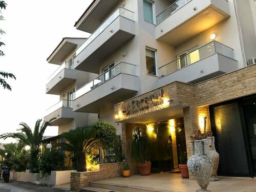 Внешний вид отеля Caravel Apartment Hotel