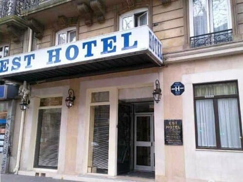Внешний вид отеля Est Hotel в Квартире де ле Порт-Сен-Мартене