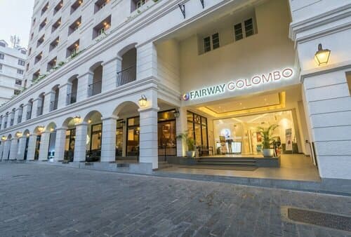 Внешний вид отеля Fairway Colombo в Коломбо