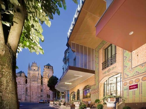 Внешний вид отеля Hotel Mercure Rodez Cathedrale