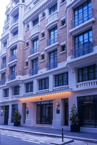 Внешний вид отеля Hôtel Eiffel Blomet в Квартире Сен-Ламбере