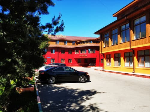 Внешний вид отеля Корона в Химках