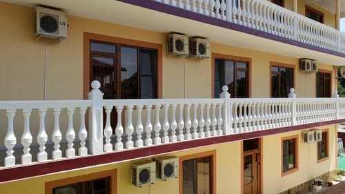 Внешний вид отеля Горное Ущелье в Лазаревском внутригородском районе