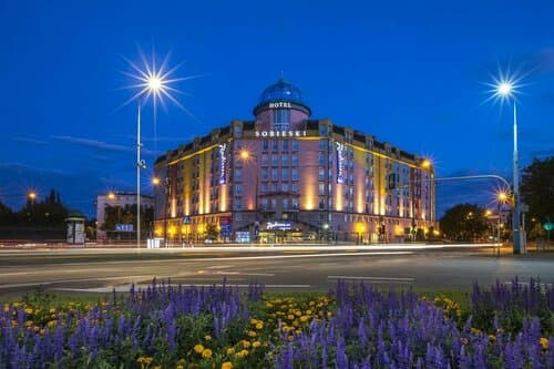 Внешний вид отеля Radisson Blu Sobieski Hotel, Warsaw в Варшаве