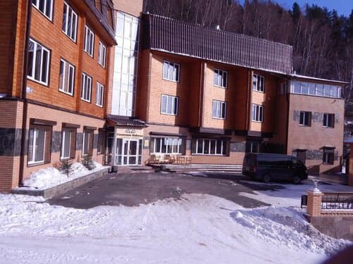 Внешний вид отеля Созвездие Байкала в Листвянке