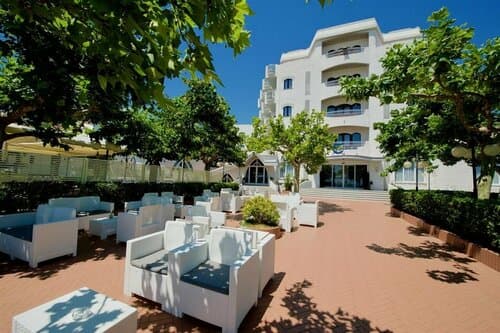Внешний вид отеля Bajamar Beach Hotel