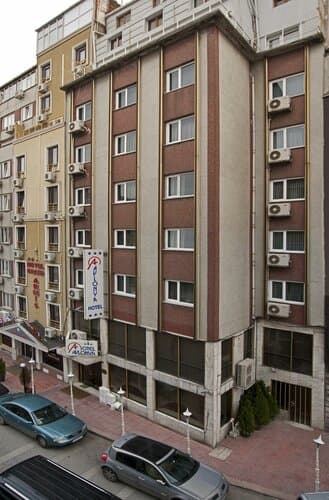 Внешний вид отеля Avlonya Hotel