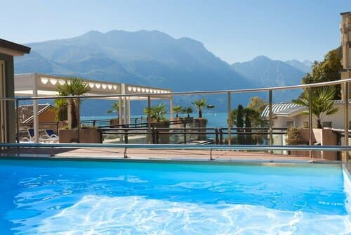 Внешний вид отеля Hotel Europa Sky Pool & Panorama