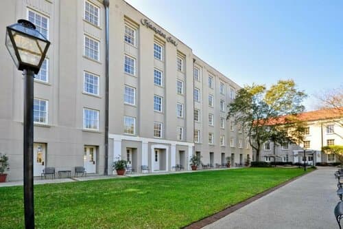 Внешний вид отеля Hampton Inn Charleston-Historic District в Чарлстоне