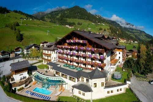 Внешний вид отеля Hotel Tauernhof в Зальцбурге