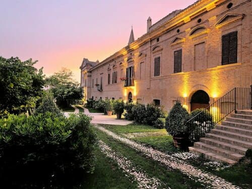 Внешний вид отеля Castello di Semivicoli