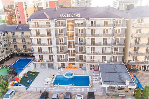 Внешний вид отеля Элефтерия в Витязево