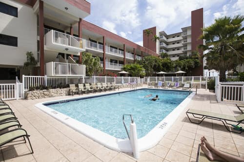 Внешний вид отеля La Costa Beach Club by Capital Vacations в Помпано-Бич