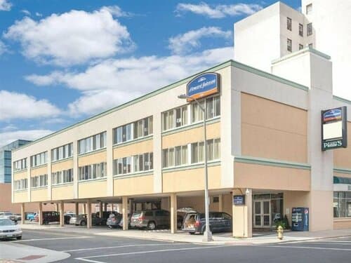 Внешний вид отеля Howard Johnson by Wyndham Atlantic City в Атлантик-Сити