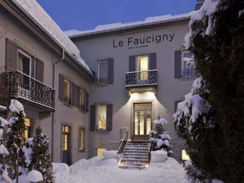 Внешний вид отеля Le Faucigny Hotel de Charme в Шамони-Мон-Блане