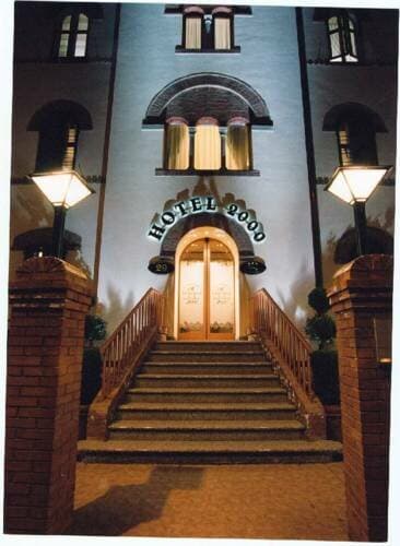 Внешний вид отеля Hotel 2000