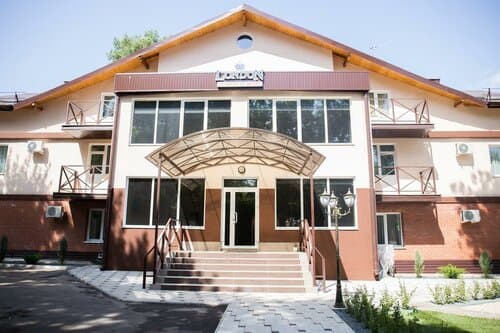 Внешний вид отеля Лондон в Самарской области