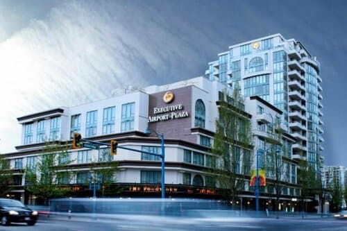 Внешний вид отеля Executive Hotel Vancouver Airport в Ричмонде