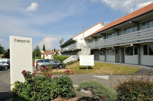 Внешний вид отеля Hotel Campanile Clermont Ferrand Le Brezet в Клермон-Ферране
