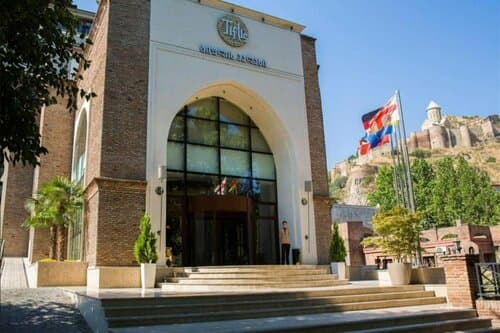 Внешний вид отеля Tiflis Palace
