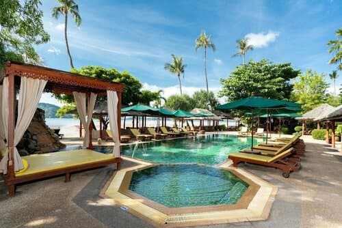 Внешний вид отеля Friendship Beach Resort & Atmanjai Wellness Centre в Равае